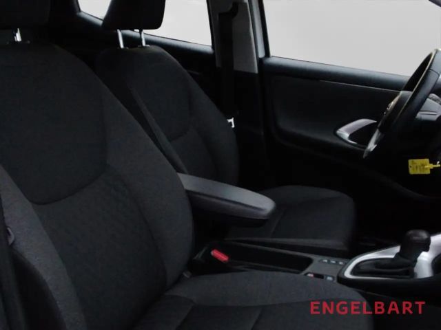 Toyota Yaris Hatchback Hybride Team D