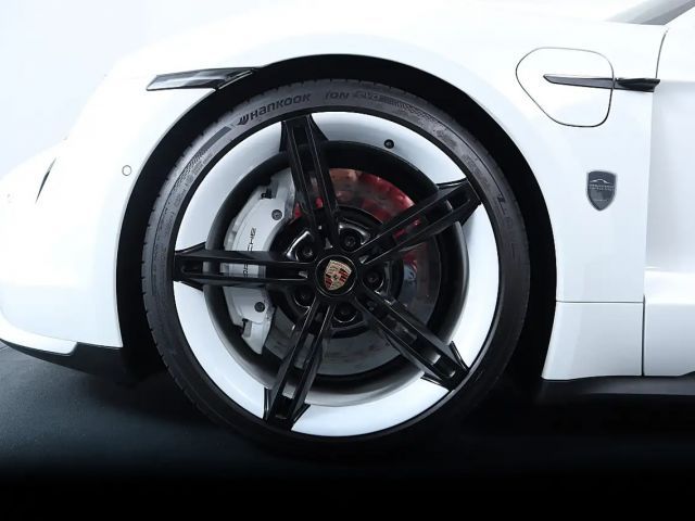 Porsche Taycan Turbo