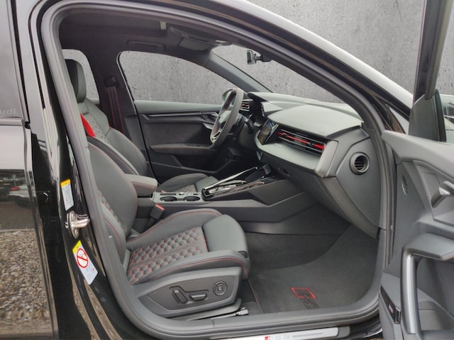 Audi RS3 Quattro S-Tronic Sedan