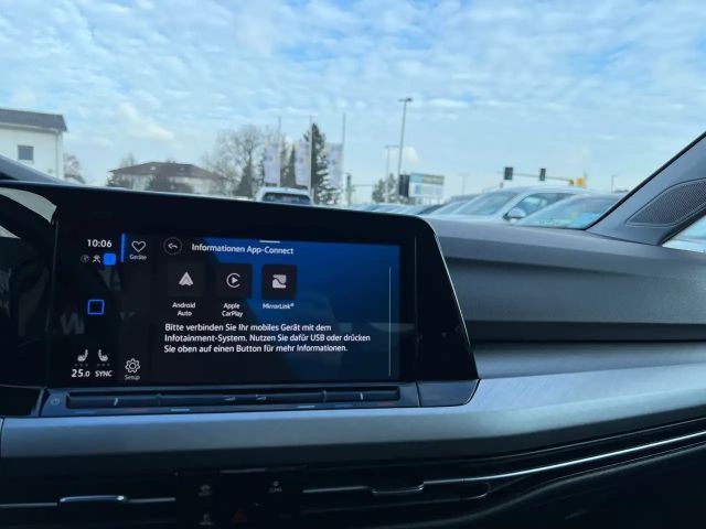 Volkswagen Golf DSG Life Variant