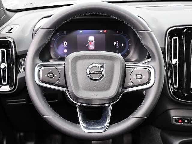 Volvo XC40 Dark Plus