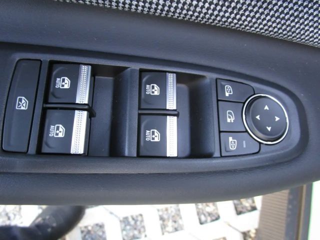 Renault 4 Comfort E-Tech Iconic