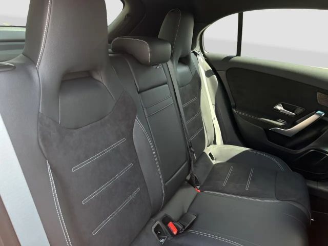 Mercedes-Benz A 200 AMG Line