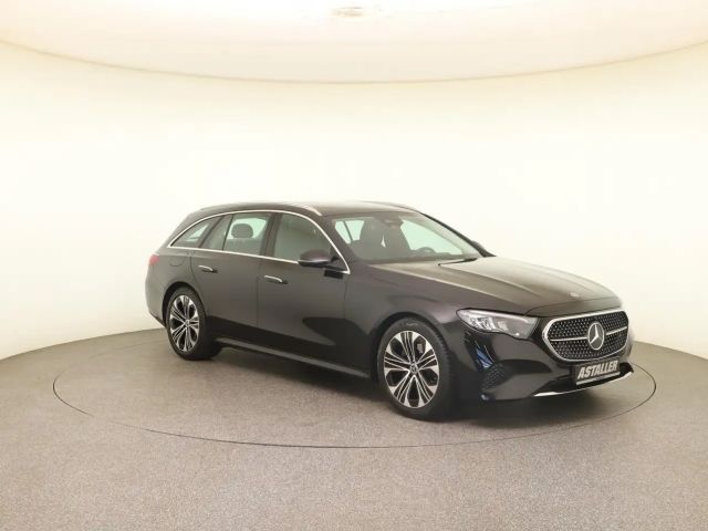 Mercedes-Benz E 200 AVANTGARDE Estate