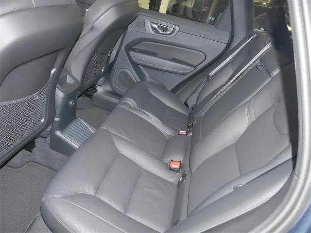 Volvo XC60 AWD Dark Plus T6