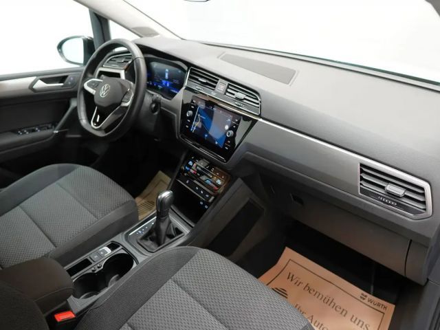 Volkswagen Touran 1.5 TSI DSG