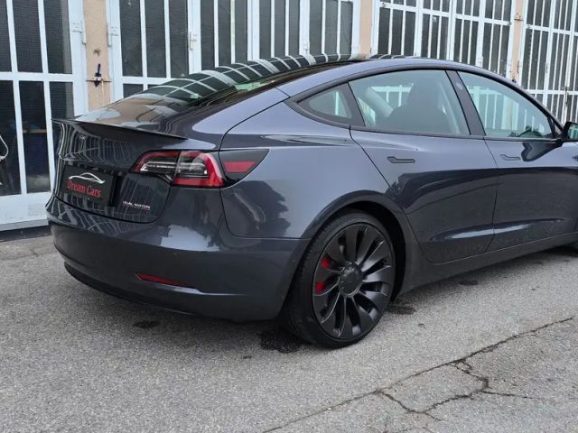 Tesla Model 3 AWD Performance