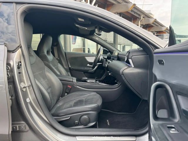 Mercedes-Benz CLA 200 AMG Line