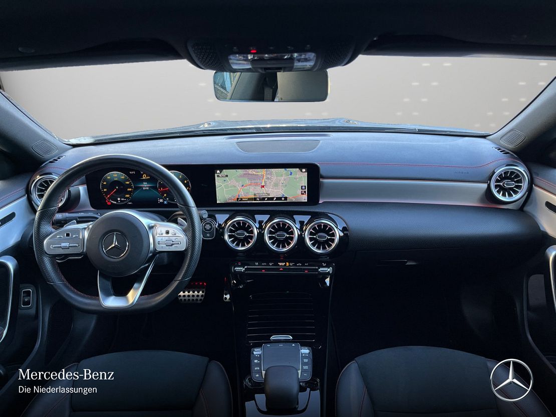 Mercedes-Benz CLA 200 AMG Line Coupé