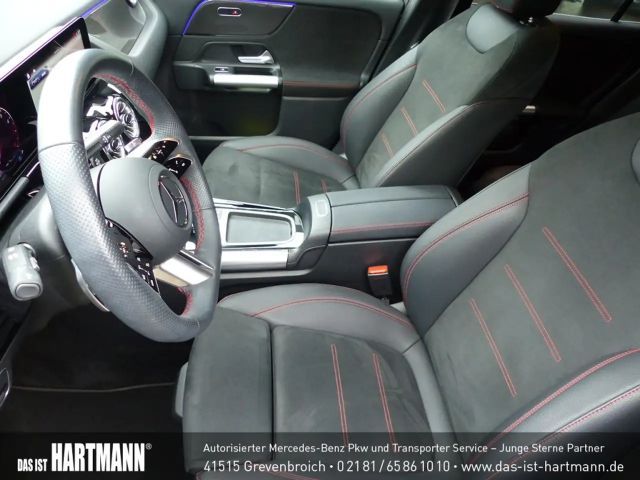 Mercedes-Benz GLA 200 AMG Line