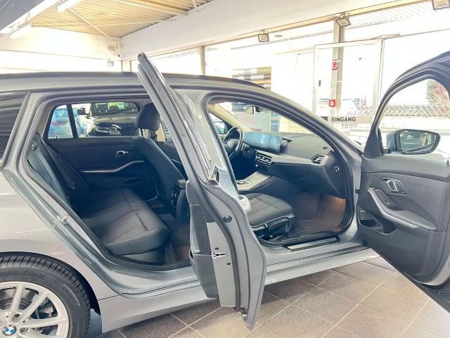 BMW 320 320d Touring xDrive