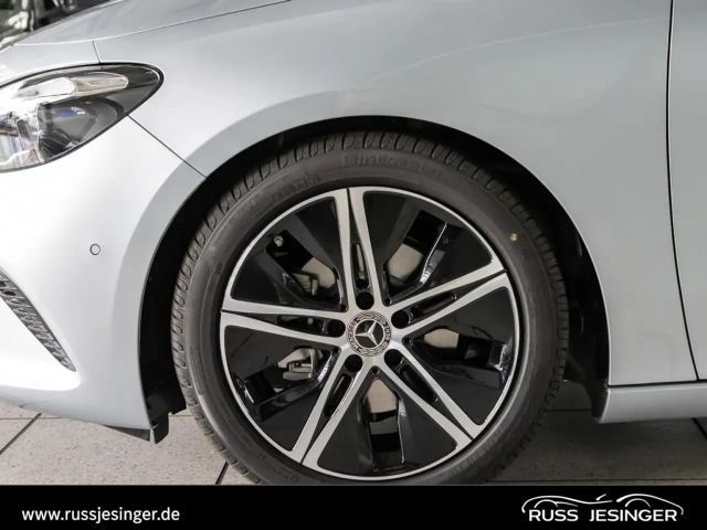 Mercedes-Benz B 200 Progressive Sedan