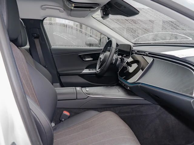 Mercedes-Benz E 200 AVANTGARDE Estate