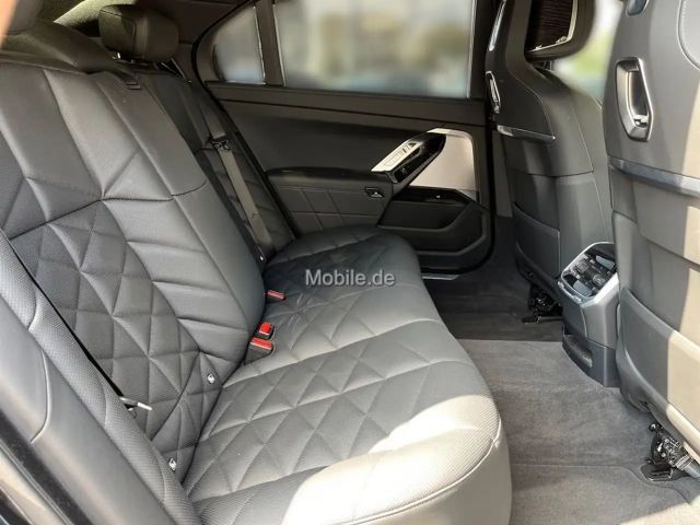 BMW 740 740d M-Sport Sedan xDrive