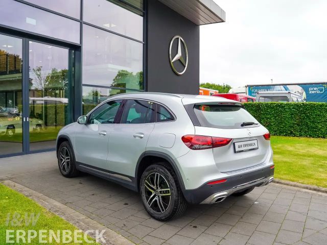 Mercedes-Benz GLA 200 Progressive