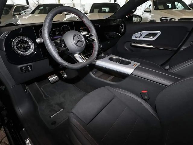 Mercedes-Benz CLA 200 AMG Line Coupé