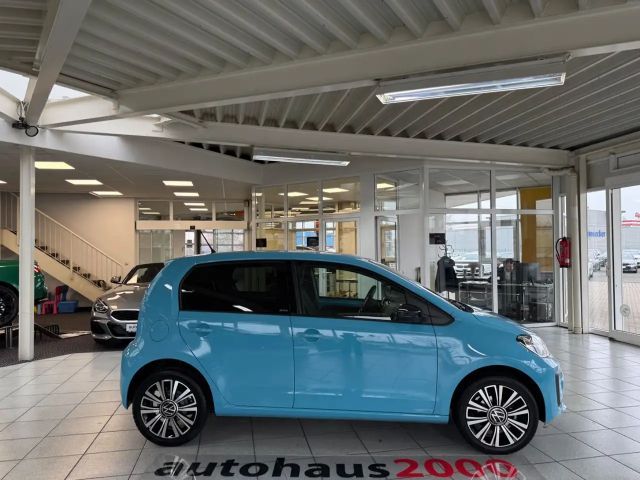 Volkswagen up! Active
