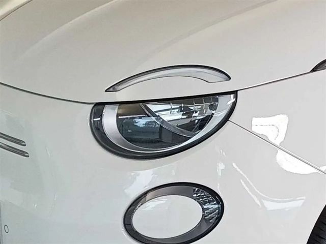 Fiat 500e Sitzheizung Rückfahrkamera Parksensoren