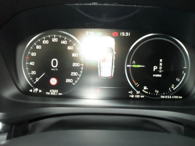 Volvo V60 AWD R-Design T8