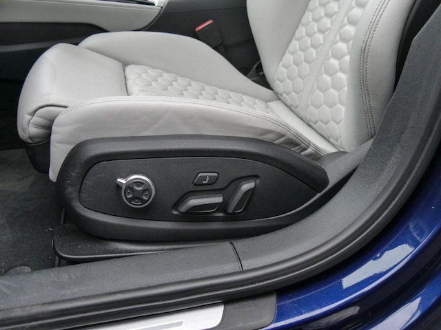 Audi RS4 Avant Quattro