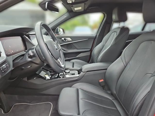 BMW 120 120d Luxury Line Sedan xDrive