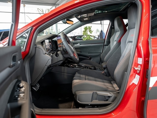 Volkswagen Golf 2.0 TSI DSG