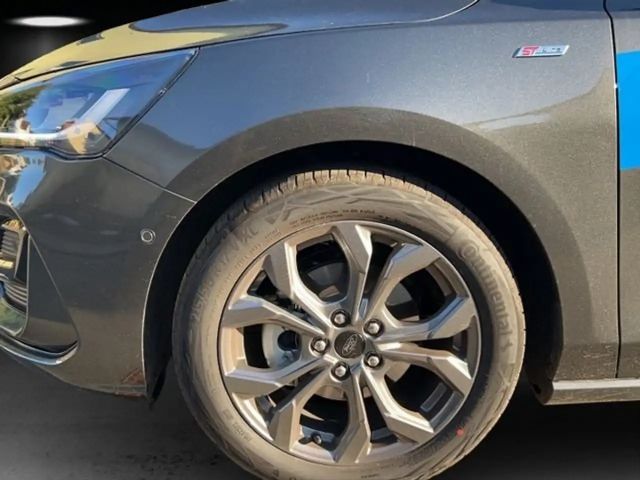 Ford Focus ST Line Wagon