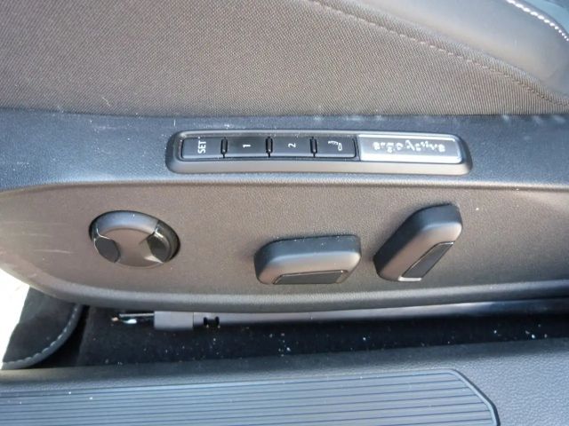 Volkswagen Golf 1.5 eTSI DSG Style