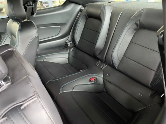 Ford Mustang Fastback GT 5.0 V8