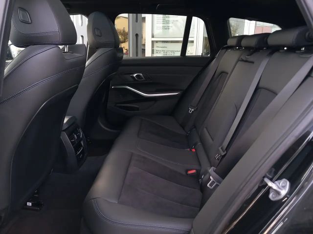 BMW 320 320d M-Sport Touring