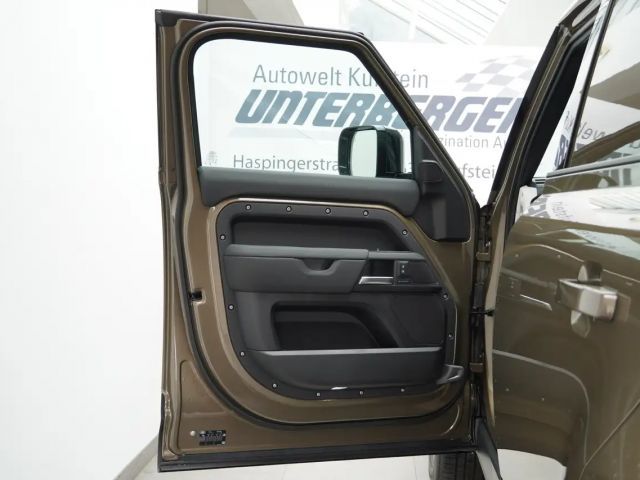 Land Rover Defender 3.0 Dynamic SE