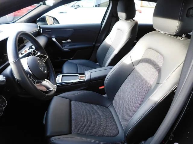 Mercedes-Benz A 180 Progressive