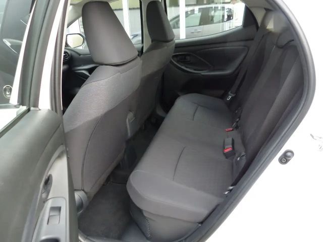 Toyota Yaris Hatchback Hybride Team D