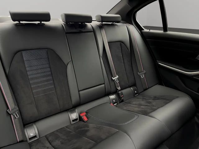 BMW 330 330i M-Sport Sedan xDrive