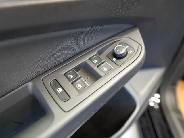 Volkswagen Golf 1.0 TSI Variant