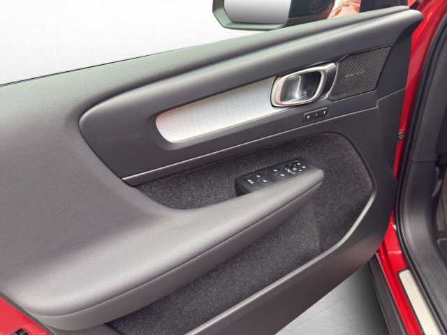 Volvo XC40 Dark Plus Recharge