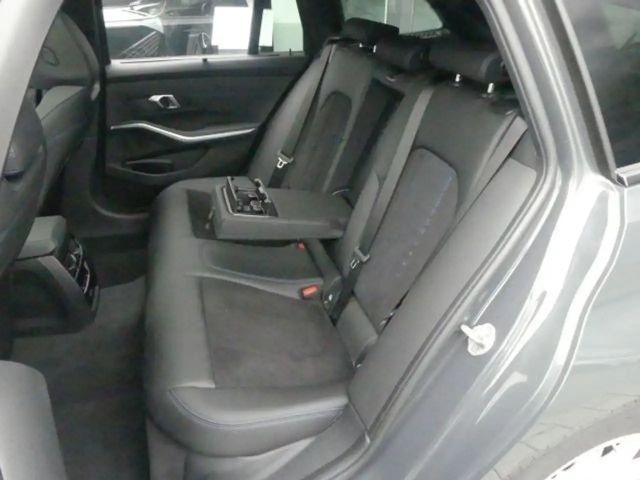 BMW 320 320d M-Sport Touring