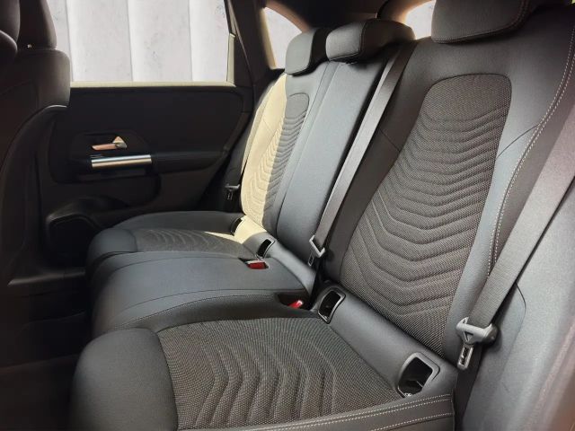 Mercedes-Benz B 180 Progressive