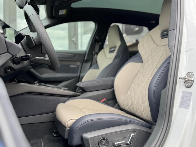 Audi A6 e-tron Avant Quattro