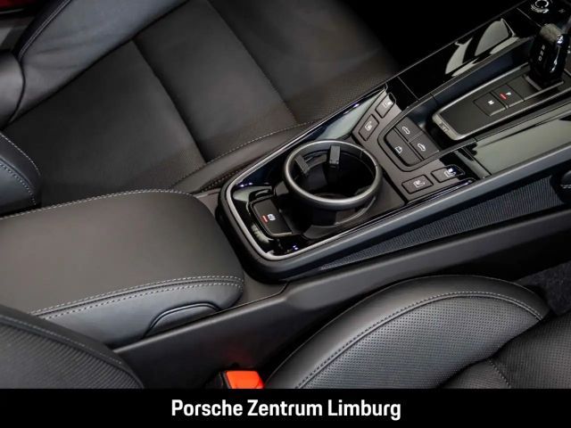 Porsche 992 Cabrio Carrera