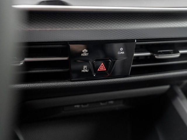 Volkswagen Golf 1.5 eTSI Golf VIII