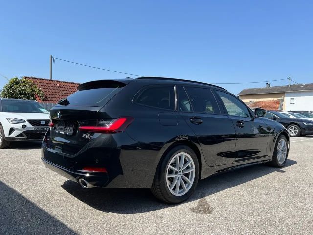 BMW 320 320d Touring xDrive