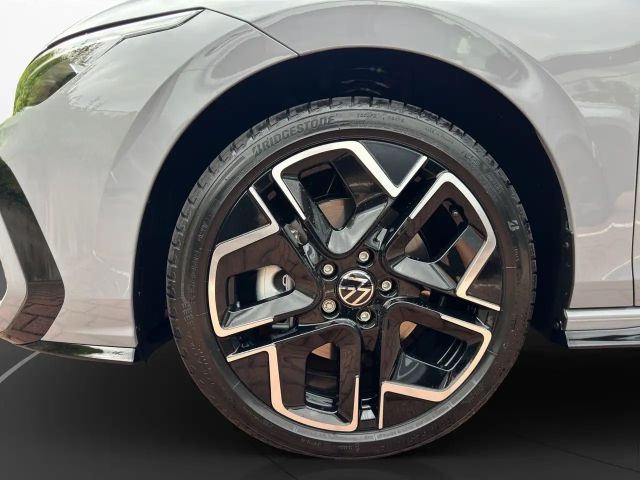 Volkswagen Golf DSG Golf VIII IQ.Drive R-Line