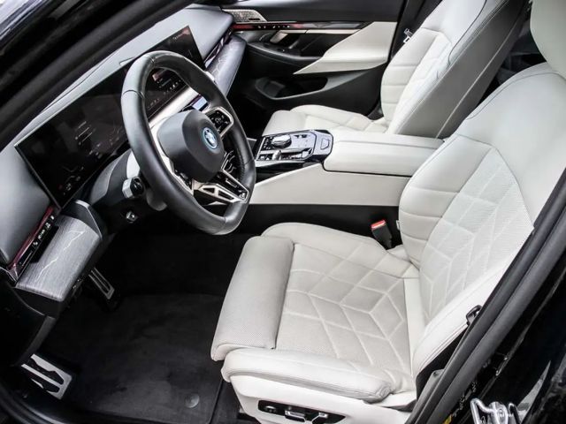 BMW 550 M-Sport Sedan xDrive