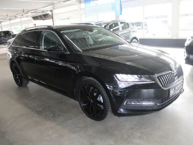 Skoda Superb 2.0 TDI Combi Style Style