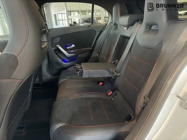 Mercedes-Benz A 220 4MATIC AMG Line