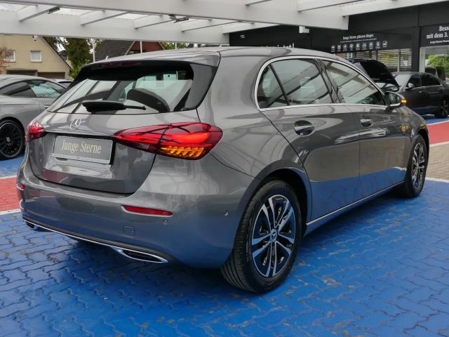 Mercedes-Benz A 180 Progressive