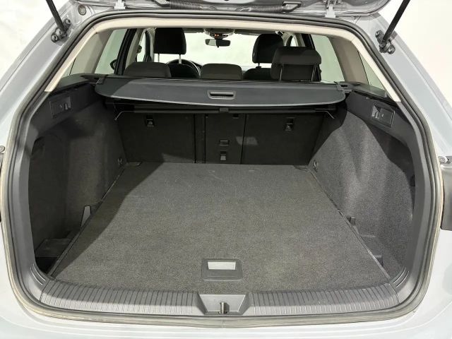 Volkswagen Golf 2.0 TDI DSG Life Variant