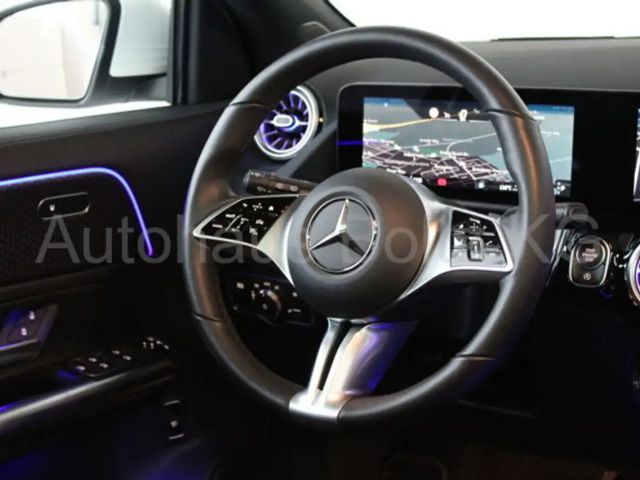 Mercedes-Benz GLA 180 Progressive