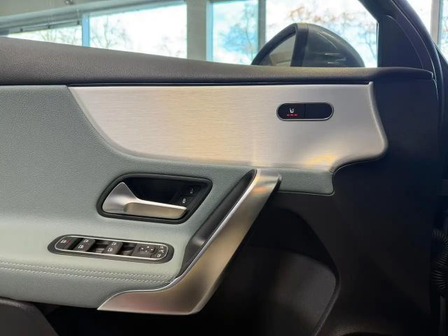 Mercedes-Benz A 200 Progressive